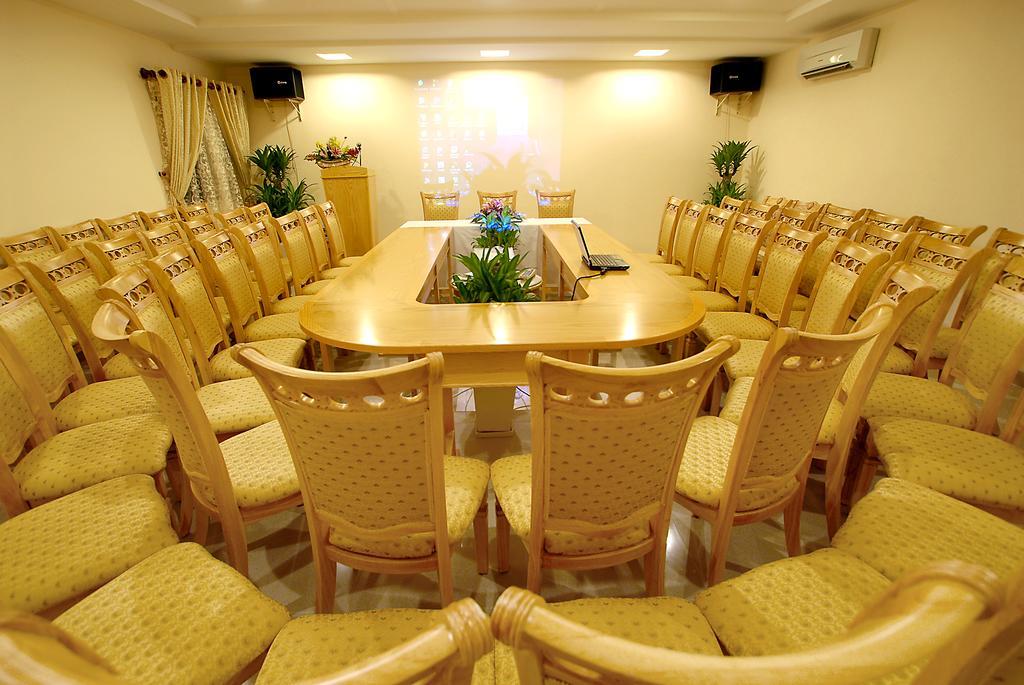Hoang Phu Gia Hotel Ho Chi Minh-stad Buitenkant foto